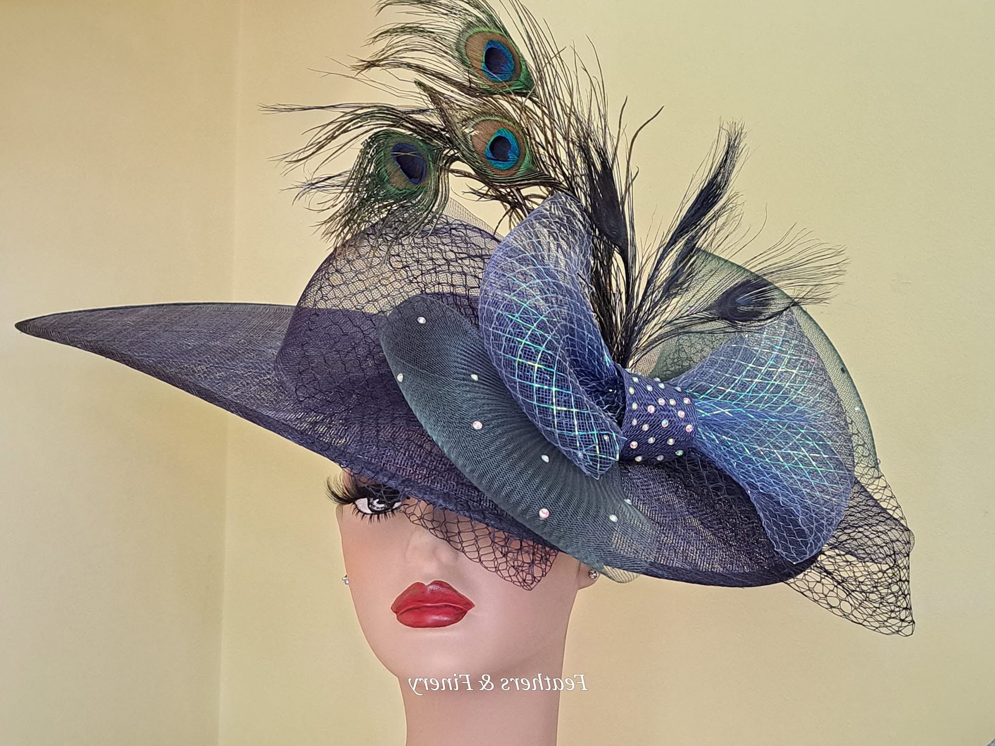 🌿 About Feathers and Finery
